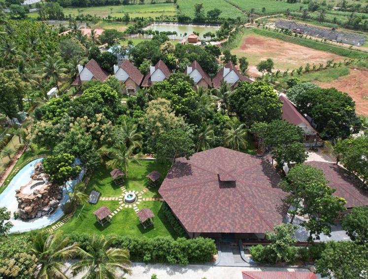 Tropical Villages with Onduvilla Shaded Brown